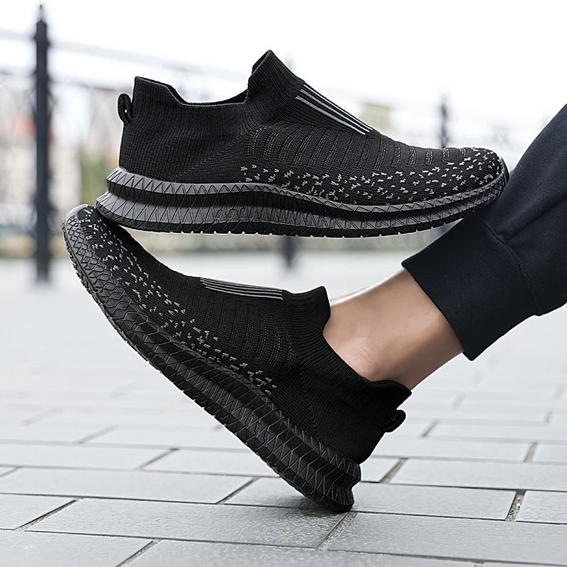 Men's lightweight breathable shoes